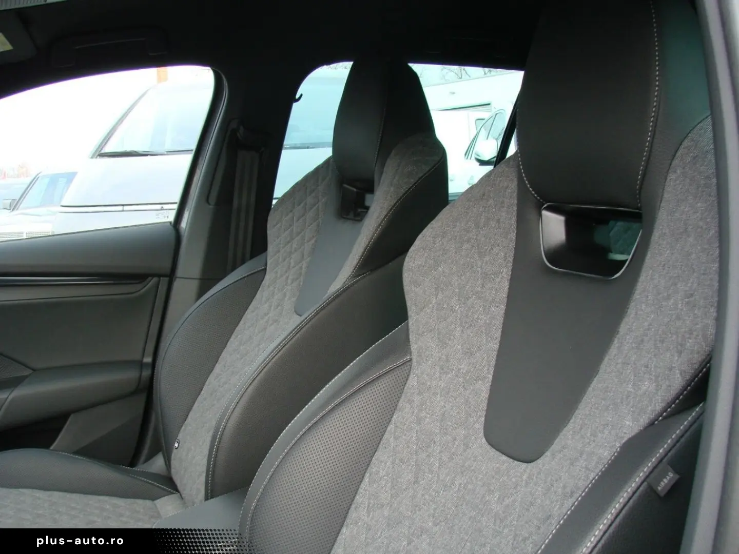 SKODA Octavia 2.0TDi Sportline LED 360º Canton HUD