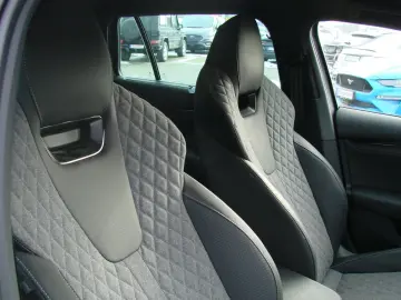 SKODA Octavia 2.0TDi Sportline LED 360º Canton HUD