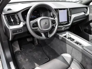 VOLVO XC60 Ultimate Dark Recharge Plug-In Hybrid AWD T