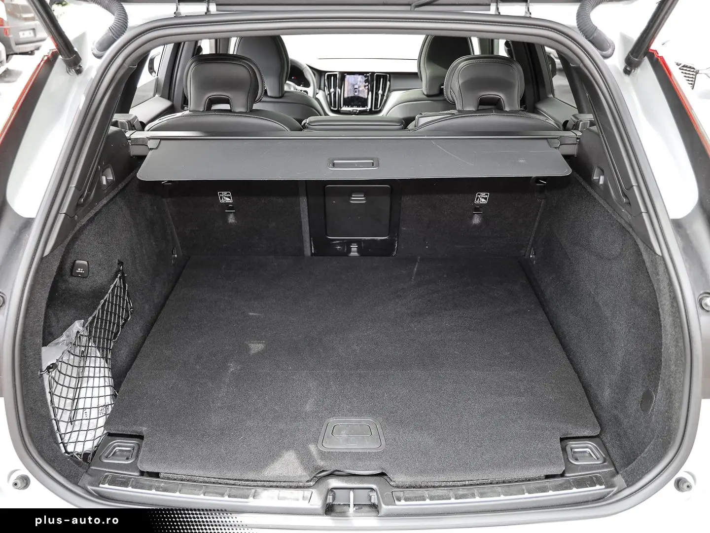 VOLVO XC60 Ultimate Dark Recharge Plug-In Hybrid AWD T