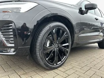 VOLVO XC60 B5 Benzin AWD Plus Black Edition 21'&hellip;