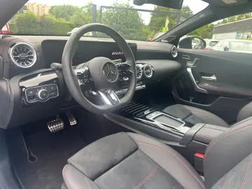 MERCEDES-BENZ CLA 35 AMG 4Matic 1.HD AERO 7TKM HYPERBLAU 360