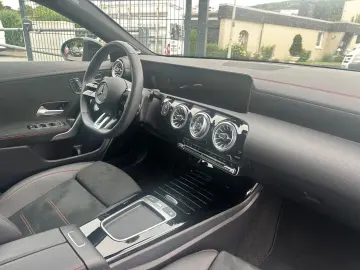 MERCEDES-BENZ CLA 35 AMG 4Matic 1.HD AERO 7TKM HYPERBLAU 360