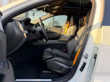 VOLVO XC60 T8 Polestar Engineered 360  B&W ACC