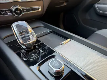 VOLVO XC60 T8 Polestar Engineered 360  B&W ACC