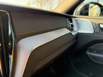 VOLVO XC60 T8 Polestar Engineered 360  B&W ACC