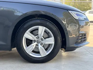 Audi A4 Avant 35 TFSI S tronic