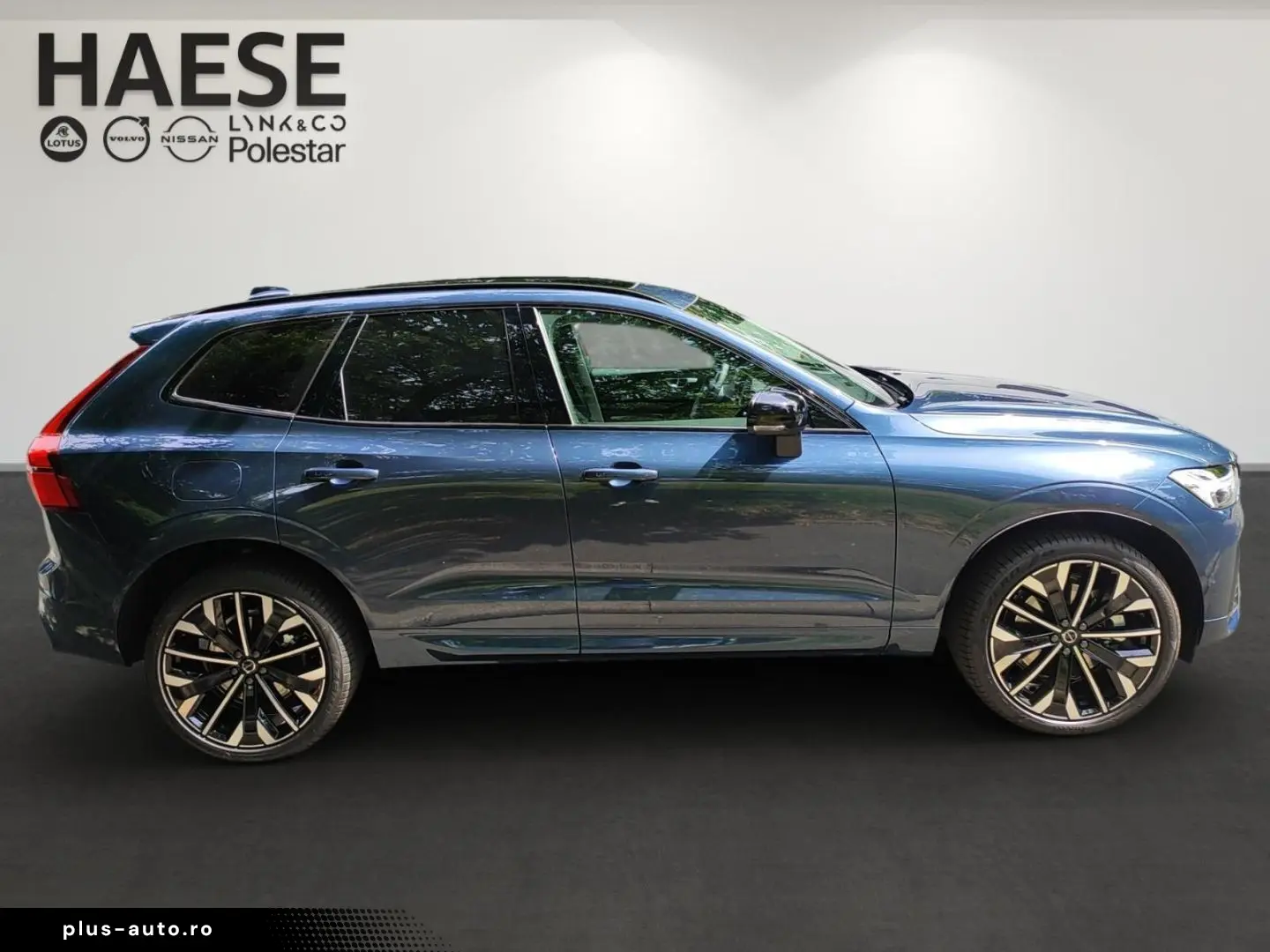 VOLVO XC60 T8 AWD Plug-In-Hybrid Ultra Dark Nappaleder