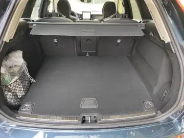 VOLVO XC60 T8 AWD Plug-In-Hybrid Ultra Dark Nappaleder