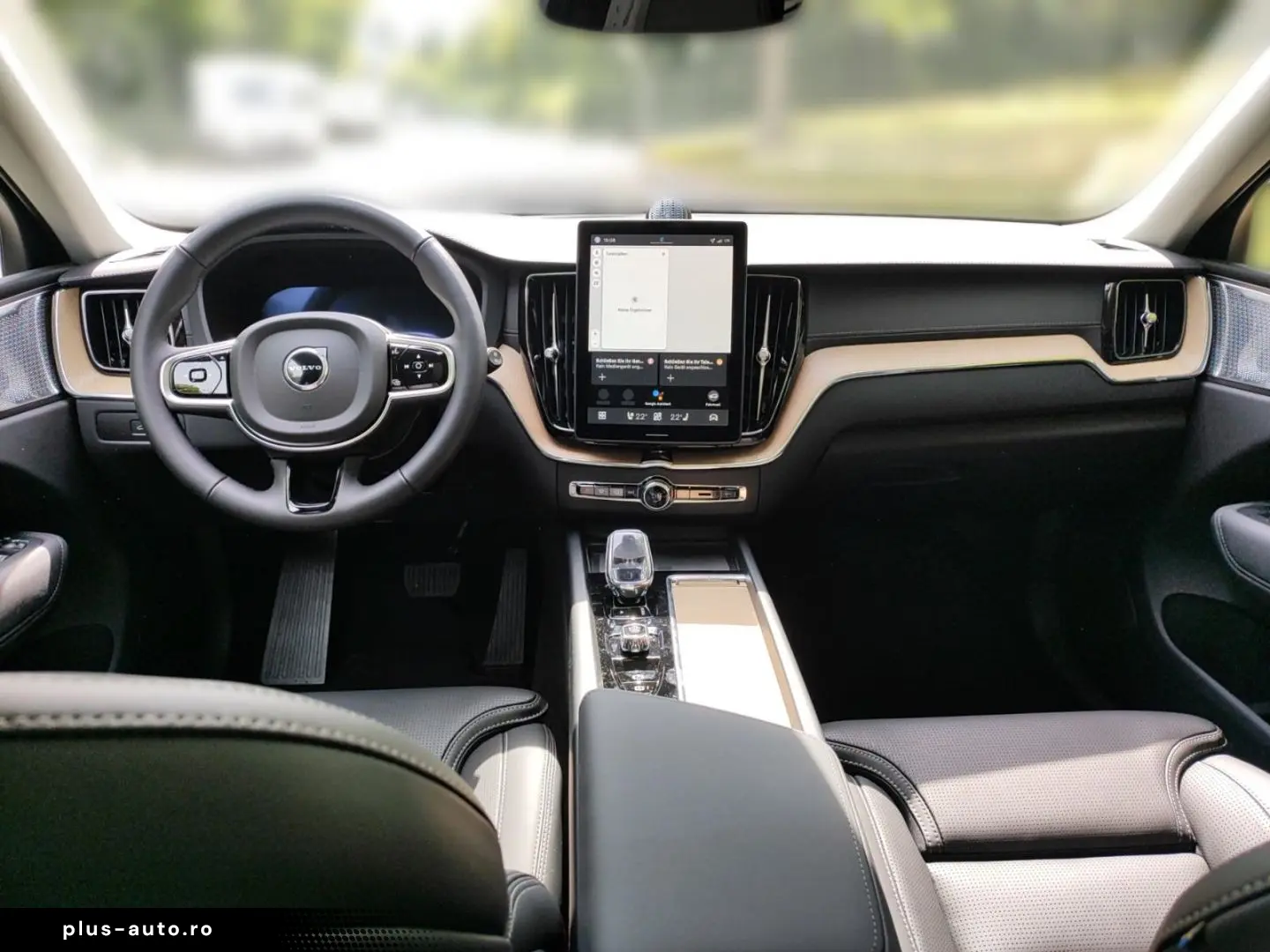 VOLVO XC60 T8 AWD Plug-In-Hybrid Ultra Dark Nappaleder