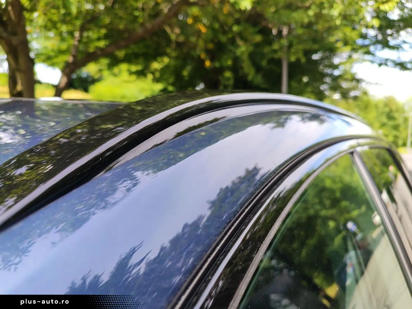 VOLVO XC60 T8 AWD Plug-In-Hybrid Ultra Dark Nappaleder