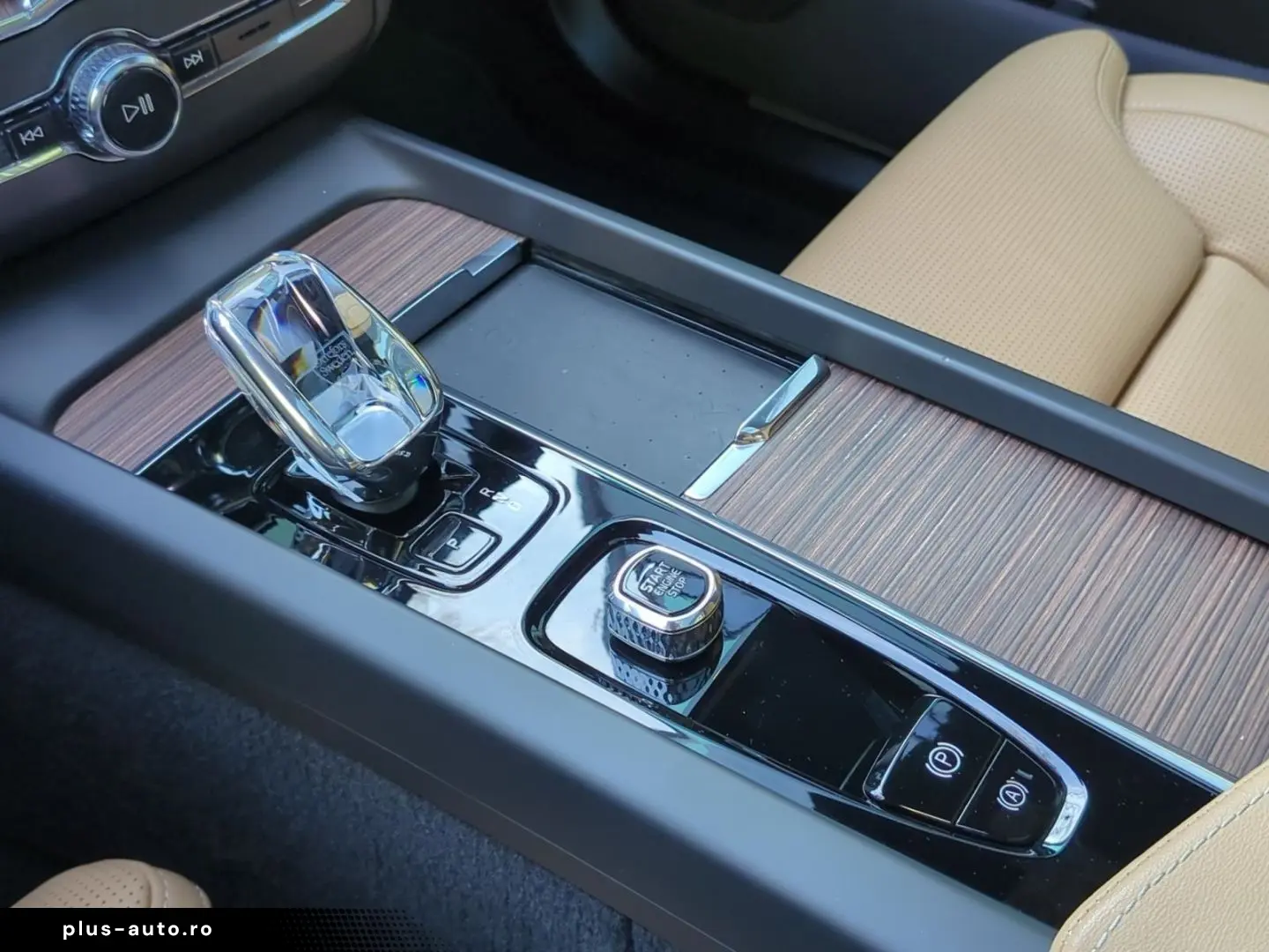 VOLVO XC60 T8 Recharge Plus Bright  Luft BLIS ACC AHK