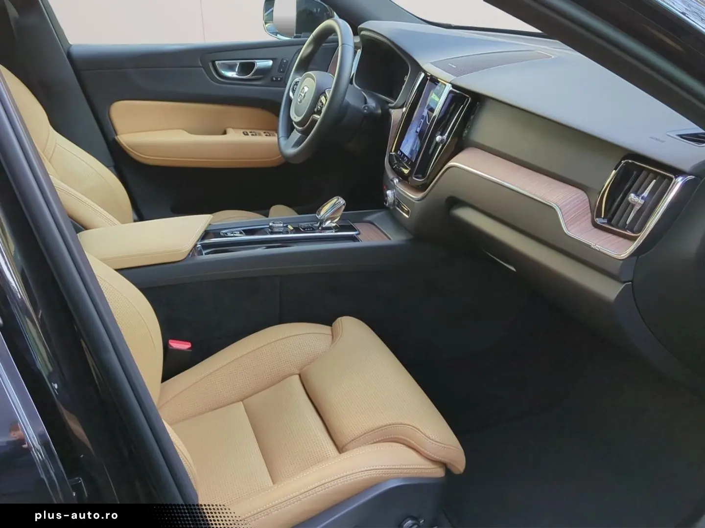 VOLVO XC60 T8 Recharge Plus Bright  Luft BLIS ACC AHK