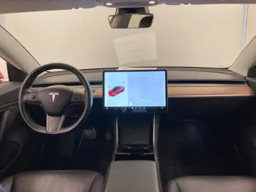TESLA Model 3 LR Long Range 19  Autopilot 1. Hand
