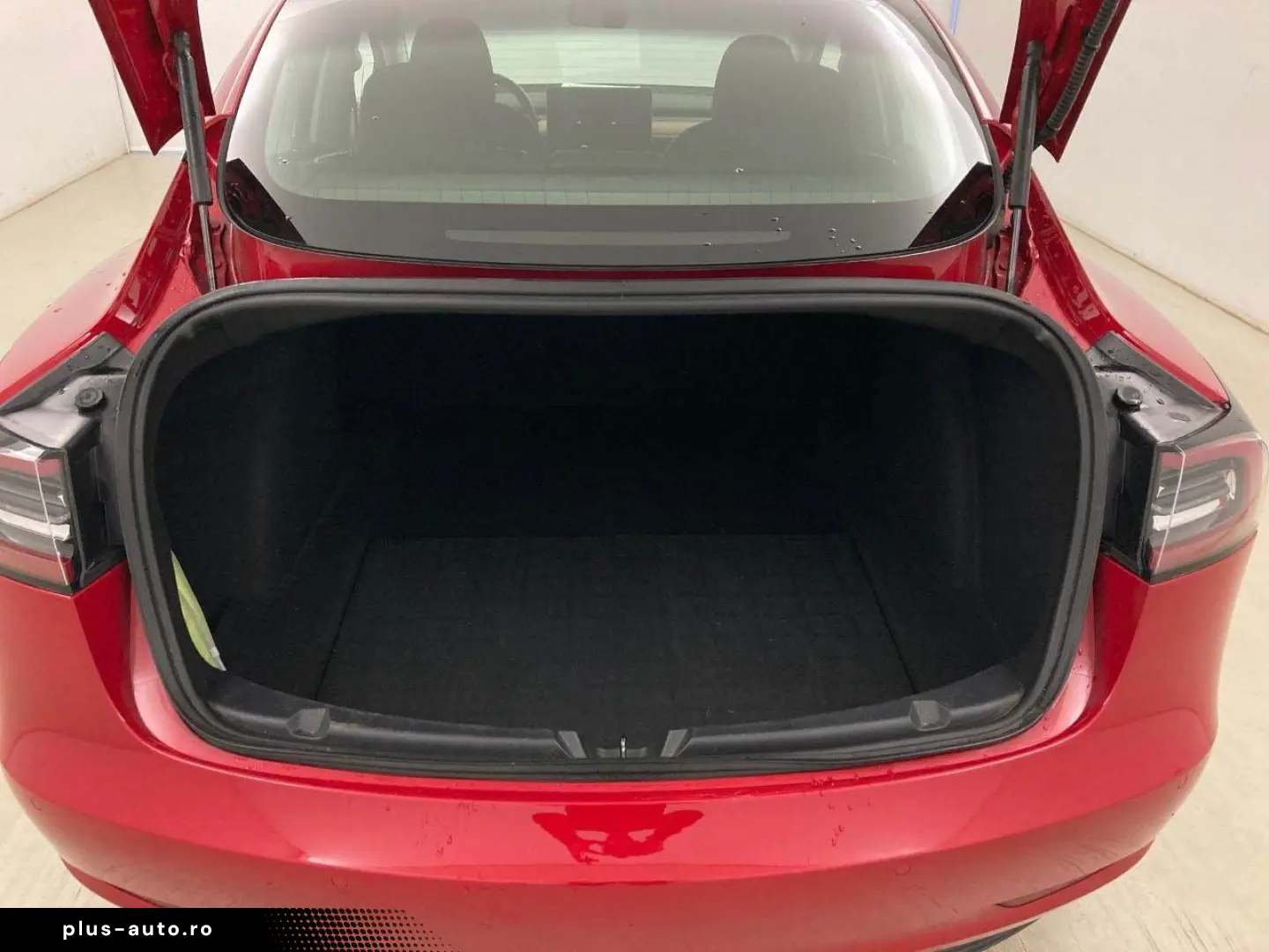 TESLA Model 3 LR Long Range 19  Autopilot 1. Hand