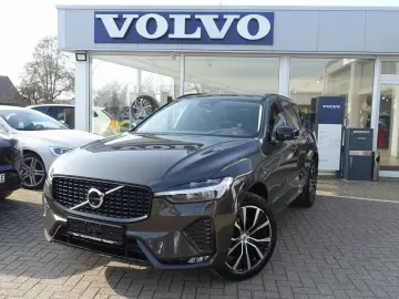 VOLVO XC60 Plus B5 AWD Mild-Hybrid Dark H&K Pano 360