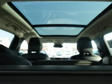 VOLVO XC60 Plus B5 AWD Mild-Hybrid Dark H&K Pano 360