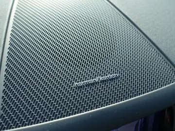 VOLVO XC60 Plus B5 AWD Mild-Hybrid Dark H&K Pano 360