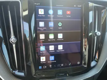 VOLVO XC60 Plus B5 AWD Mild-Hybrid Dark H&K Pano 360