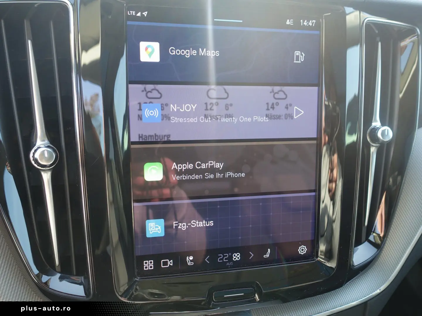 VOLVO XC60 Plus B5 AWD Mild-Hybrid Dark H&K Pano 360