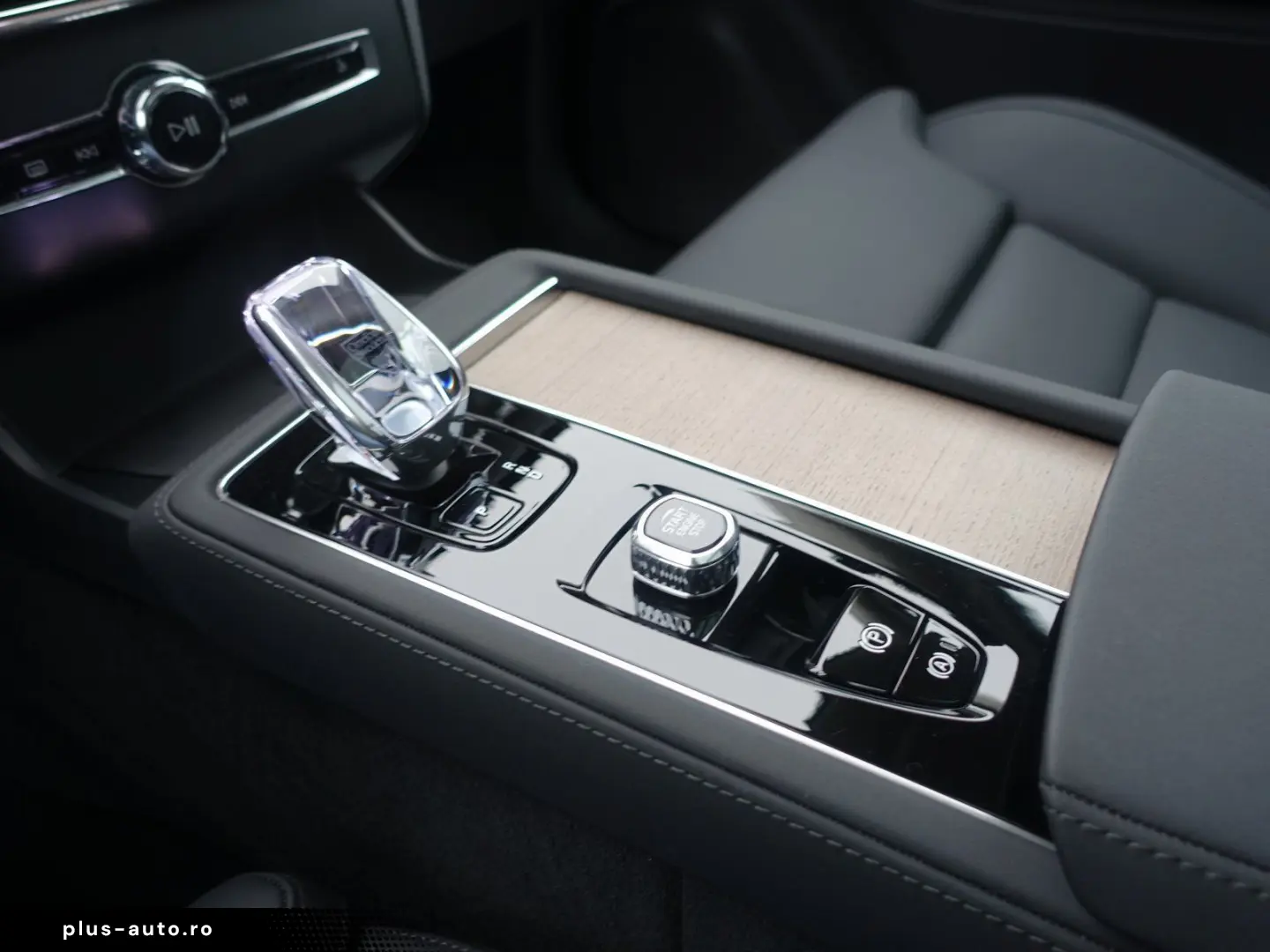 VOLVO XC90 Plus T8 AWD Plug-in hybrid Pano 360  HeadUP