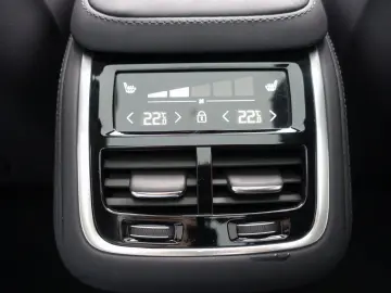 VOLVO XC90 Ultra T8 AWD Massage FourC 360  B&W Pano