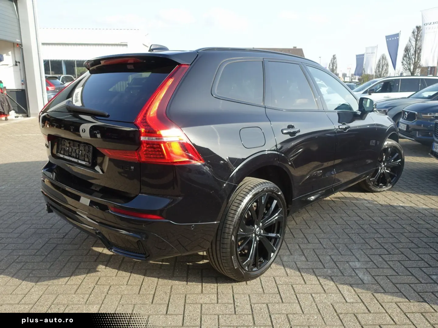 VOLVO XC60 Black Edition Ultra T6 AWD 360  B&W BLIS