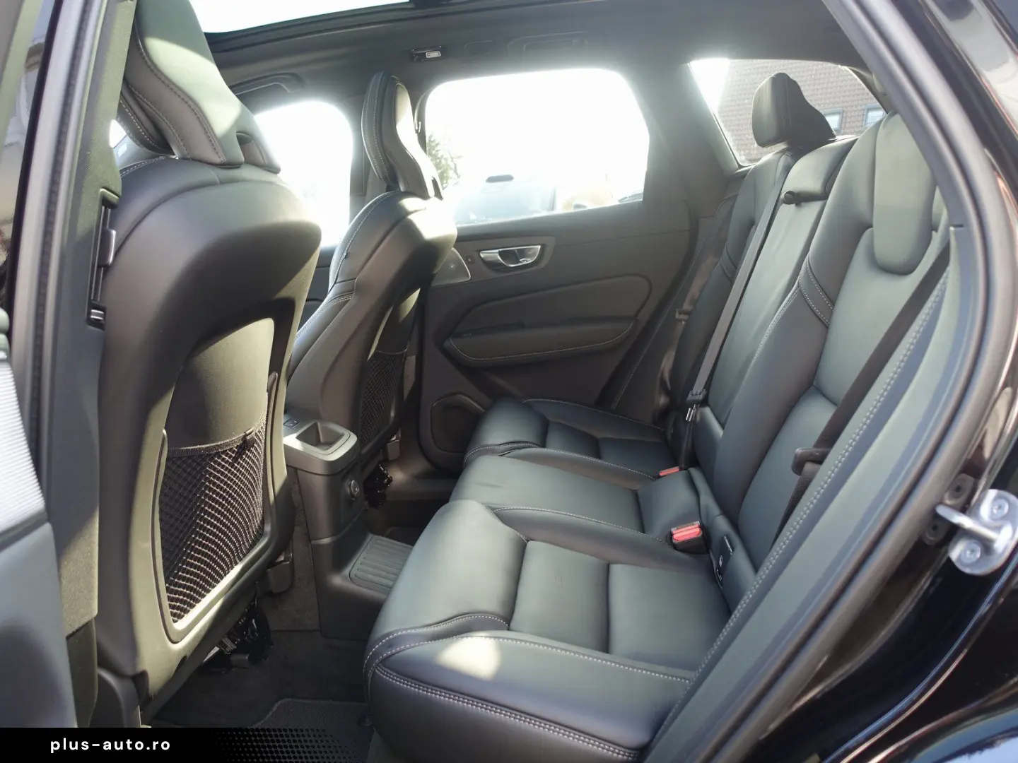 VOLVO XC60 Black Edition Ultra T6 AWD 360  B&W BLIS