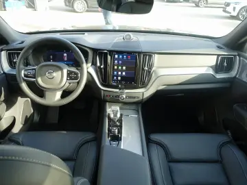 VOLVO XC60 Black Edition Ultra T6 AWD 360  B&W BLIS