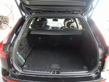 VOLVO XC60 Black Edition Ultra T6 AWD 360  B&W BLIS