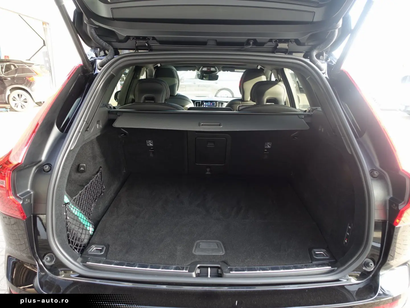 VOLVO XC60 Black Edition Ultra T6 AWD 360  B&W BLIS