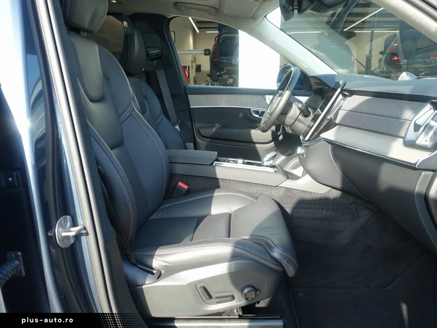 VOLVO XC90 Ultra  T8 AWD Massage Pano B&W FourC AHK