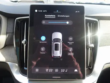 VOLVO XC90 Ultra  T8 AWD Massage Pano B&W FourC AHK