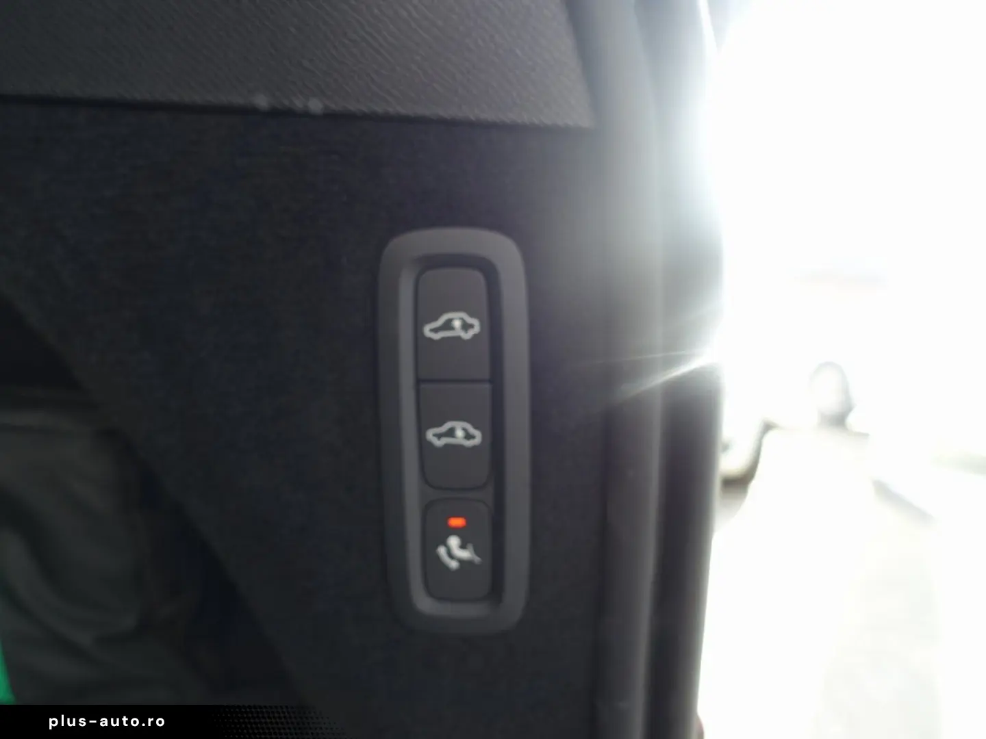 VOLVO XC90 Ultra  T8 AWD Massage Pano B&W FourC AHK