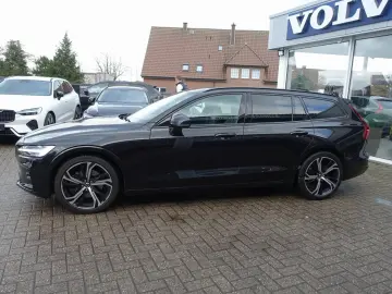 VOLVO V60 Plus B4 Dark Head-Up Pano AHK Memory BLIS
