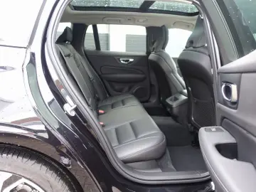 VOLVO V60 Plus B4 Dark Head-Up Pano AHK Memory BLIS