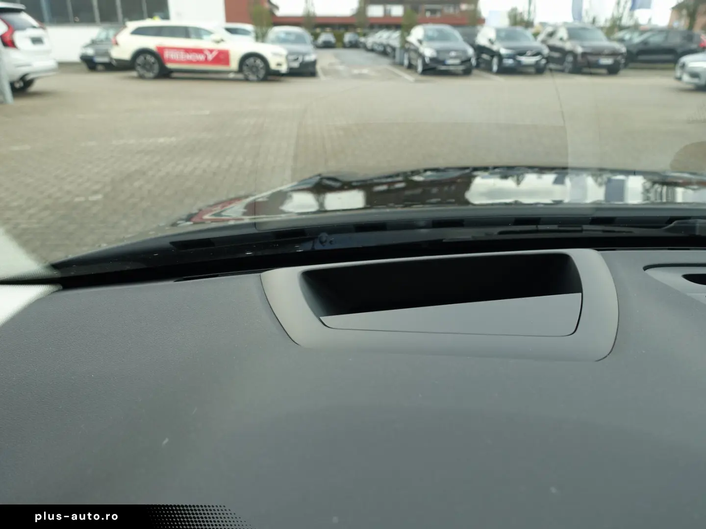 VOLVO V60 Plus B4 Dark Head-Up Pano AHK Memory BLIS