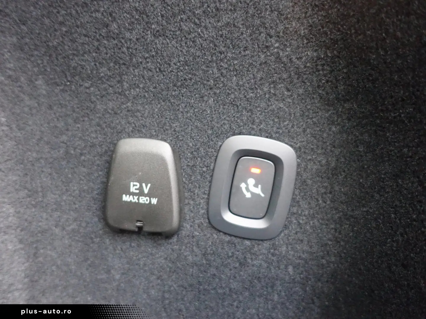 VOLVO V60 Plus B4 Dark Head-Up Pano AHK Memory BLIS