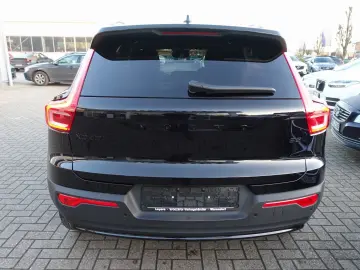 VOLVO XC40 Black Edition Plus B3 360 Cam Panorama BLIS