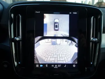 VOLVO XC40 Black Edition Plus B3 360 Cam Panorama BLIS