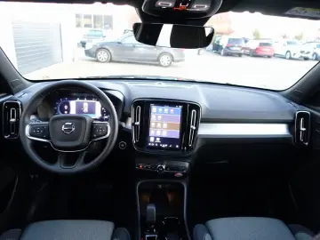 VOLVO XC40 Black Edition Plus B3 360 Cam Panorama BLIS