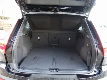 VOLVO XC40 Black Edition Plus B3 360 Cam Panorama BLIS