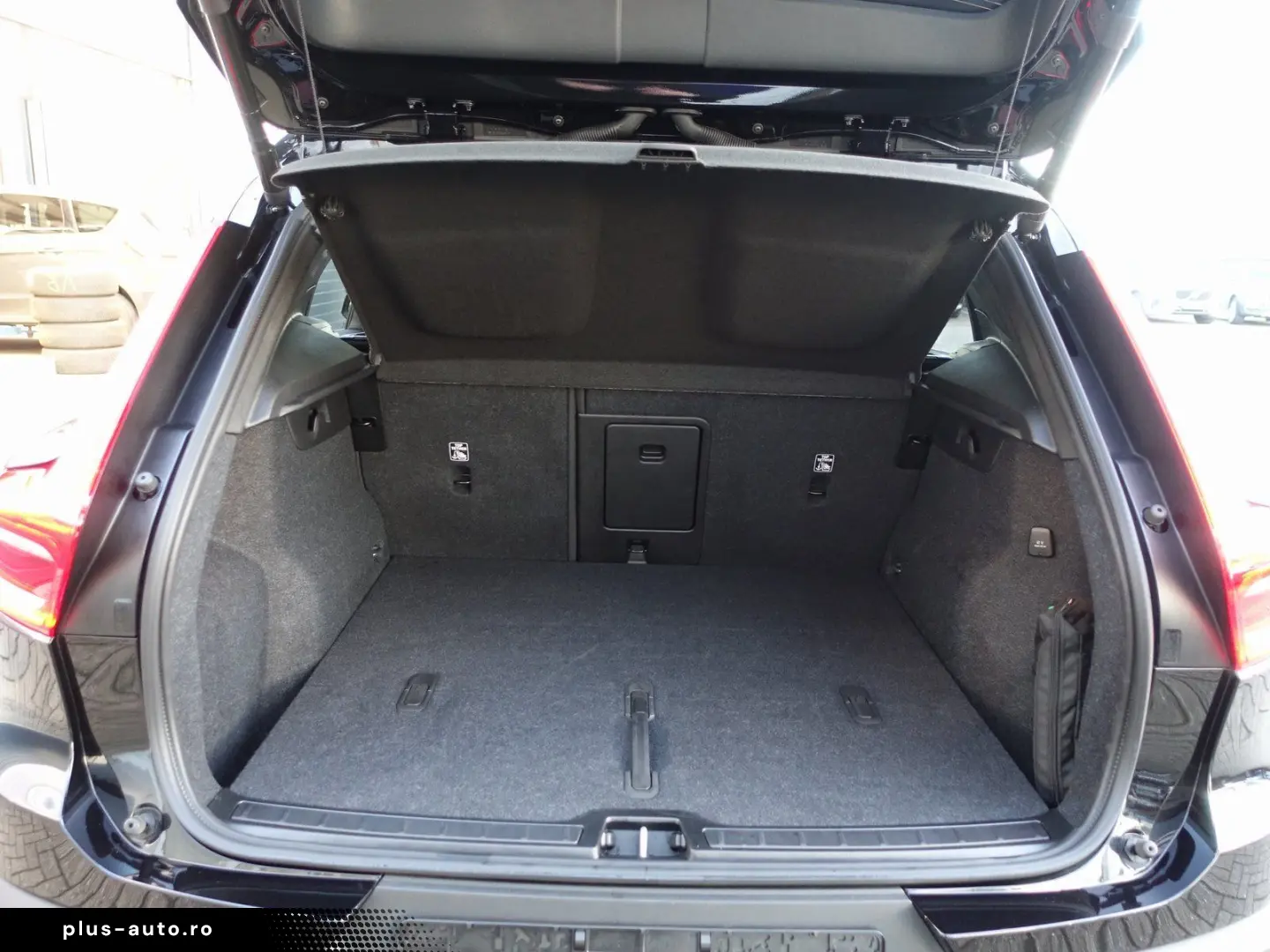 VOLVO XC40 Black Edition Plus B3 360 Cam Panorama BLIS