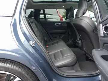 VOLVO V60 B4 Ultra Dark B&W Massage AHK 360  HeadUP