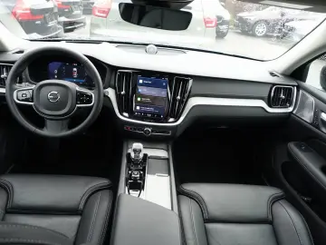 VOLVO V60 B4 Ultra Dark B&W Massage AHK 360  HeadUP