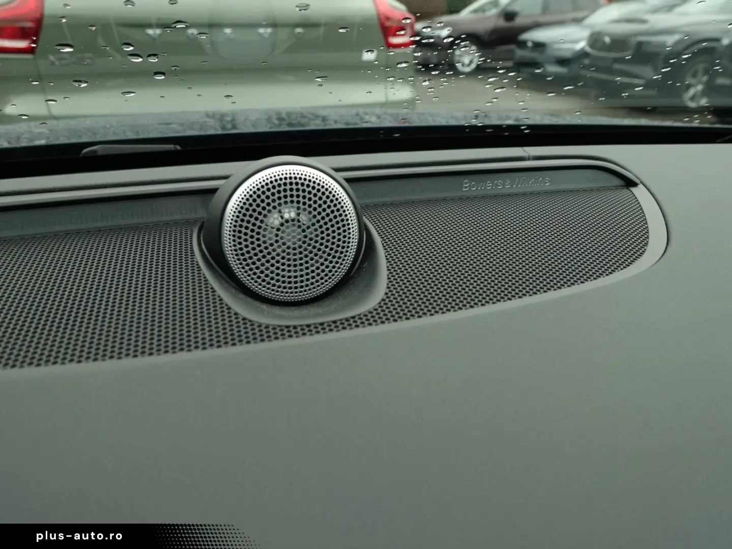 VOLVO V60 B4 Ultra Dark B&W Massage AHK 360  HeadUP