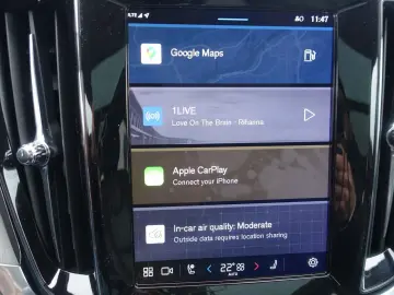 VOLVO V60 B4 Ultra Dark B&W Massage AHK 360  HeadUP