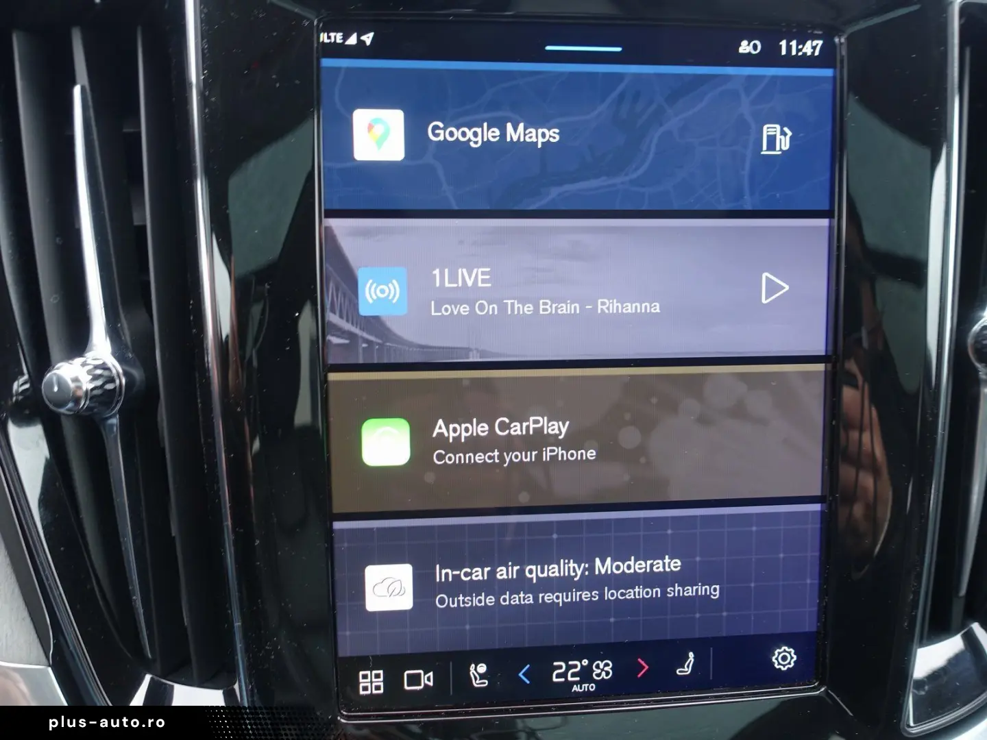 VOLVO V60 B4 Ultra Dark B&W Massage AHK 360  HeadUP