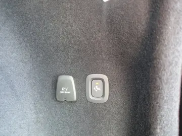 VOLVO V60 B4 Ultra Dark B&W Massage AHK 360  HeadUP