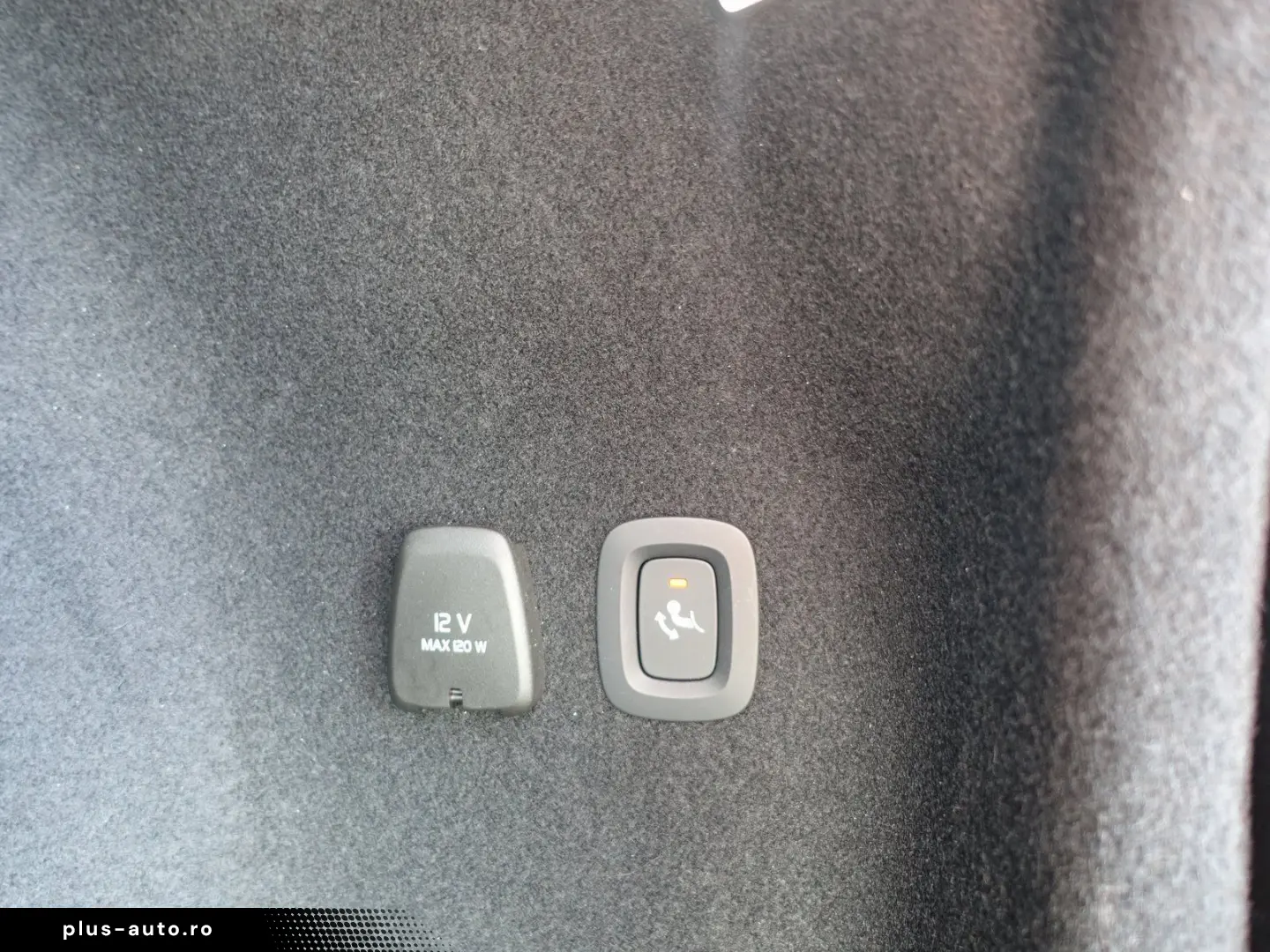 VOLVO V60 B4 Ultra Dark B&W Massage AHK 360  HeadUP